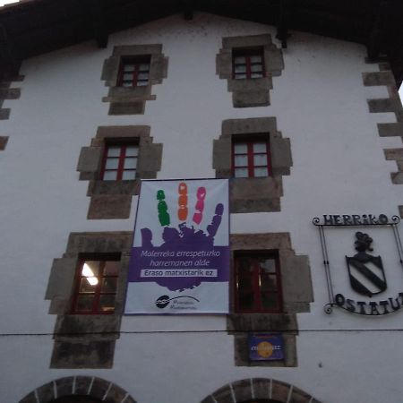 Herriko Ostatua Zubieta Extérieur photo